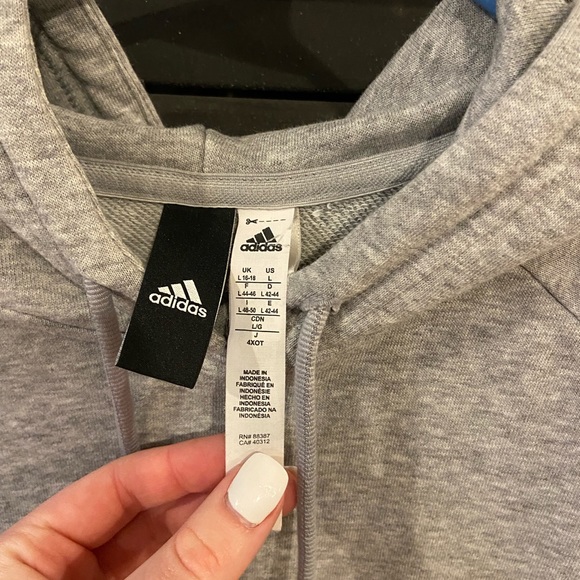 Adidas Sweatshirt - Picture 3 of 3